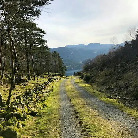 Panorama Between Fjord And Mountains Semesterbostad